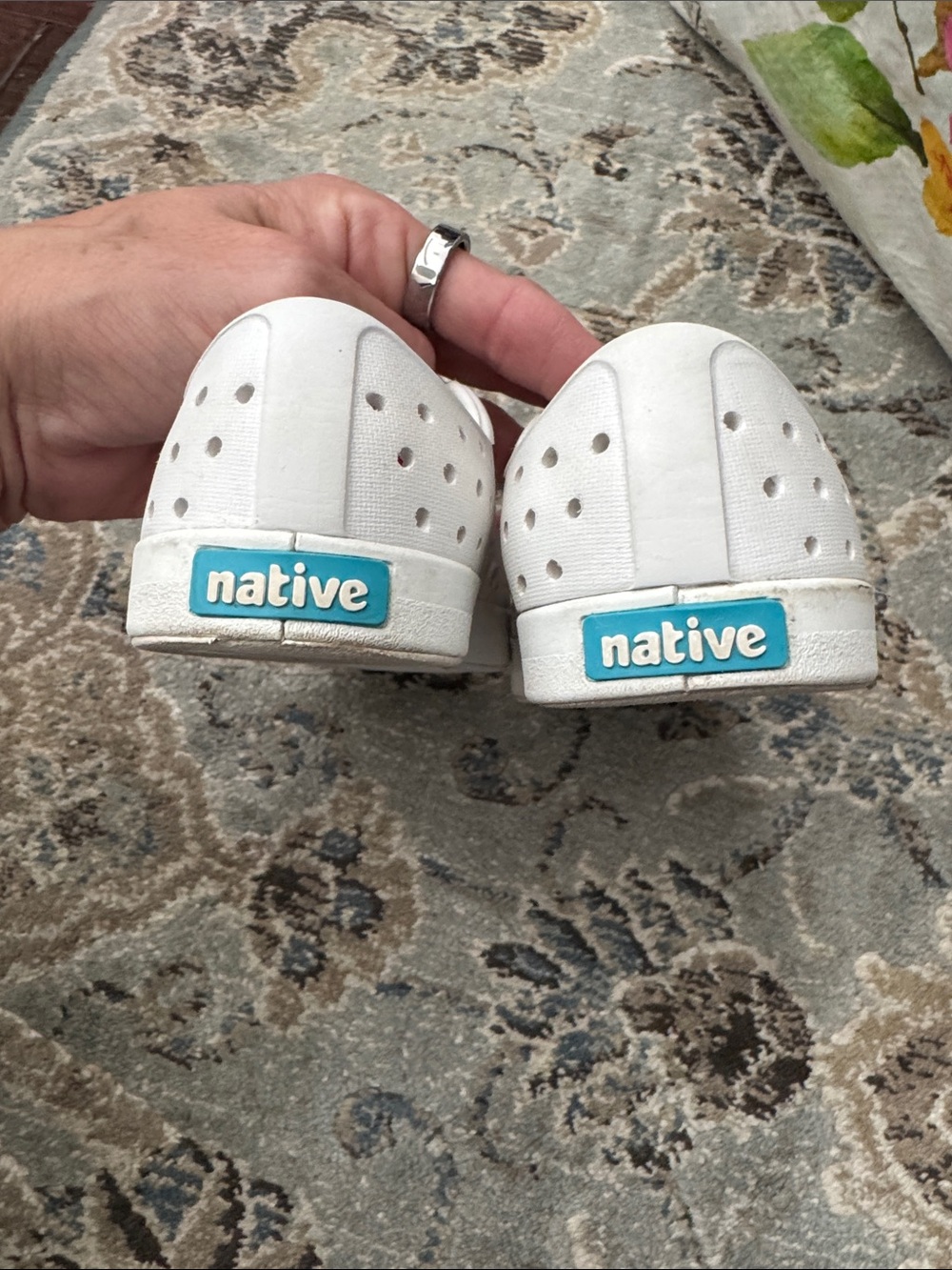 Native Kids Jefferson Shoes Slip-On in White - Picture 3 of 5